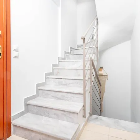 Land-sea Beach House * Polychrono