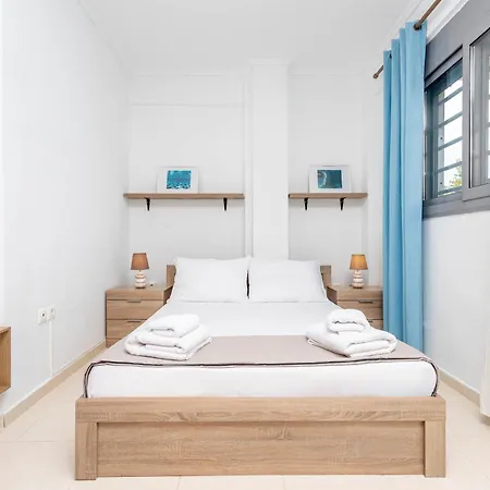 Land-sea Beach House Polychrono
